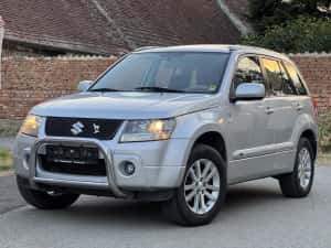 Suzuki Grand Vitara  2009 motor 1,9 diesel 129 cp. 4x4 la buton — miniatura 3
