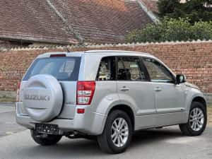Suzuki Grand Vitara  2009 motor 1,9 diesel 129 cp. 4x4 la buton — miniatura 4