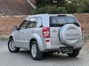 Suzuki Grand Vitara  2009 motor 1,9 diesel 129 cp. 4x4 la buton — miniatura 5
