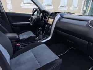 Suzuki Grand Vitara  2009 motor 1,9 diesel 129 cp. 4x4 la buton — miniatura 7