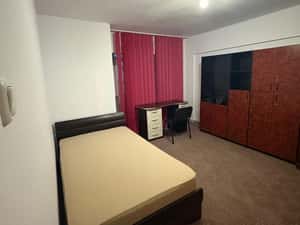 2 cam d 54 mp zona podul de fier la strada etaj 1/4 renovat 450 eur — miniatura 2