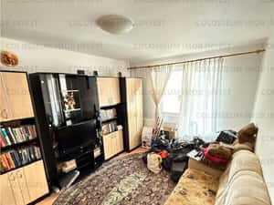 Apartament cu 3 camere, decomandat - zona Astra — miniatura 3