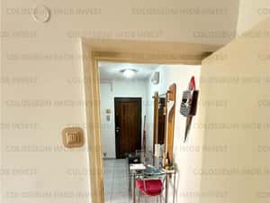 Apartament cu 3 camere, decomandat - zona Astra — miniatura 5