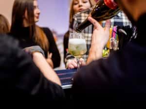 Nou!Tortul Mirelui,Cocktail Bar sau barman mobil — miniatura 7