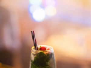 Nou!Tortul Mirelui,Cocktail Bar sau barman mobil — miniatura 8