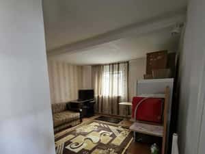 Camera de inchiriat 25mp - cu baie si bucatarie — miniatura 4