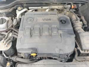 Capac Antifonare Motor Volkswagen Passat B8 2.0 TDI 2015 - 2020 Cod 04L103925N [K3975]