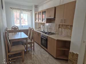 Închiriez apartament 2 camere decomandat — miniatura 2
