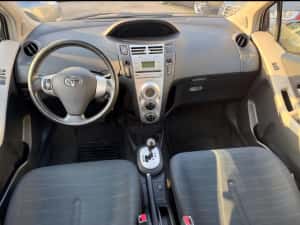 Toyota Yaris Automata 1.3 benzina ! Stare impecabila mecanic si estetic ,itp nou 06 2027 ! — miniatura 2