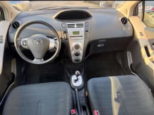 Toyota Yaris Automata 1.3 benzina ! Stare impecabila mecanic si estetic ,itp nou 06 2027 ! — miniatura 10