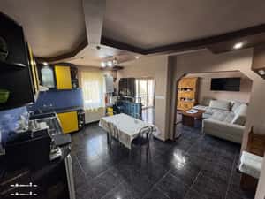 Apartament cu 4 camere, 90 mp, et. 3 din 4, Bld. Sanatatii, Micro 16