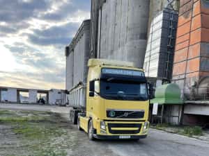 Cap tractor- VOLVO 2012 — miniatura 5