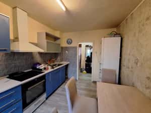 3 camere LUMINOASE cu liniste | gata de mutare | etaj ideal Aradului — miniatura 3