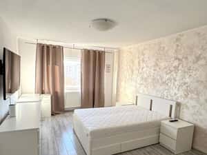 Apartament decomandat, etaj 3/4, Intre Lacuri — miniatura 4