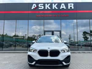 BMW X1 sDrive18i Aut. 2021 — miniatura 3