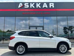 BMW X1 sDrive18i Aut. 2021 — miniatura 4