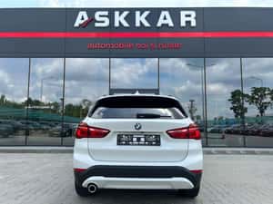 BMW X1 sDrive18i Aut. 2021 — miniatura 5