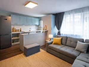 Apartament 3 camere, decomandat, etaj 1, bloc tip vila, Tractorul, Bra — miniatura 1