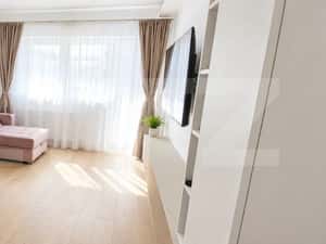 APARTAMENT 3 CAMERE LUX, CU PARCARE SI BOXA, PRIVELISTE DEOSEBITA — miniatura 2