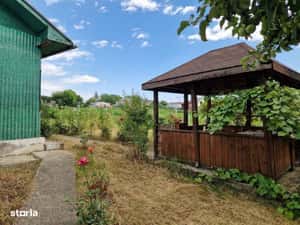 De vanzare casuta mica din caramida cu teren de 1059mp — miniatura 4