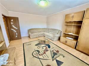 Apartament 3 camere de inchiriat, 2 balcoane, Zona Terezian