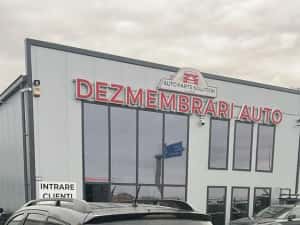 Dezmembram Mitsubishi Outlander 2.3 diesel din 2013 — miniatura 2