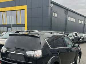 Dezmembram Mitsubishi Outlander 2.3 diesel din 2013 — miniatura 3