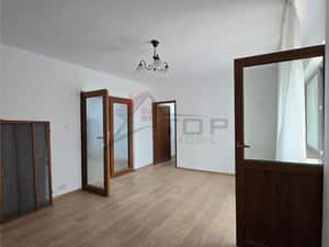 Zimbru - Tigarete, 3 camere decomandat 81mp, bloc din 91 — miniatura 3