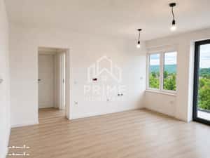 Apartament 3 camere| 52 mp | Balcon de 9 mp | zona Ampoi III