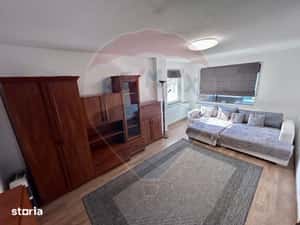 DE INCHIRIAT: Apartament spatios cu 3 camere si terasa generoasa — miniatura 4