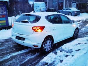 Sandero Nou 2024 Avariat 3500km Laureat Clima EURO6 — miniatura 4