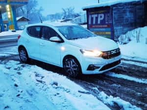 Sandero Nou 2024 Avariat 3500km Laureat Clima EURO6 — miniatura 9