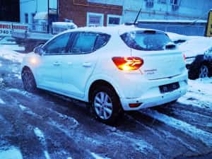 Sandero Nou 2024 Avariat 3500km Laureat Clima EURO6 — miniatura 10