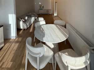 Apartament 2 dormitoare ,mobilat,cu parcare,strada Louis Pasteur 44 !