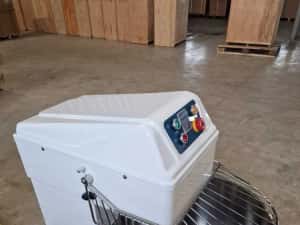 Malaxor Aluat ,Mixer aluat, Malaxoare NOI 20-30-40.50.60.80 litri — miniatura 3