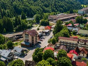 Apartament 4 camere 193 mp - M1+M2, Sinaia — miniatura 3