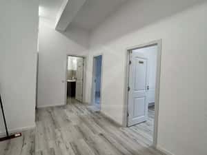 Apartament 2 incaperi decomandate 43mp, str. Lombului 2-4 — miniatura 1