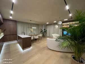 Penthouse pe malul lacului cu o terasa de 95 mp Lebada Lake Residence