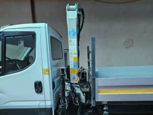 Iveco cu macara basculabil cat b — miniatura 4