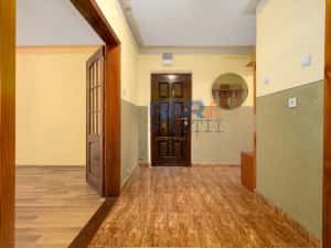 Apartament cu 3 camere, două băi, 77 mp — miniatura 5