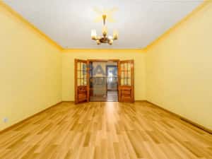 Apartament cu 3 camere, două băi, 77 mp — miniatura 6