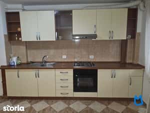 Apartament 3 camere modern si spatios in Gavana 3, vis a vis de piata — miniatura 5