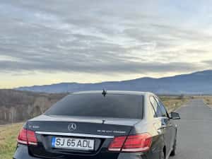 Mercedes benz E300 hybrid — miniatura 3