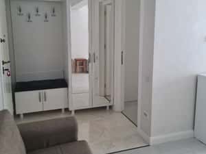 inchiriez apt. doua cam. — miniatura 4