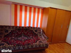 Inchiriez apartament 2 camere la casa — miniatura 4