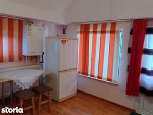 Inchiriez apartament 2 camere la casa — miniatura 5