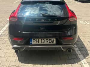 Volvo v40 R line design — miniatura 4