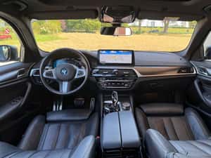 BMW 530 hibrid, 45.000 km, 2022 — miniatura 2