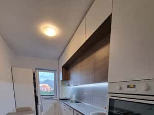 Apartament cu 2 camere de închiriat, Brașov — miniatura 6