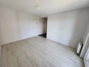 Apartament 2 camere. DECOMANDAT. Bucatarie inchisa. Etaj 1. Asfalt. Transport in comun si magazine. — miniatura 3